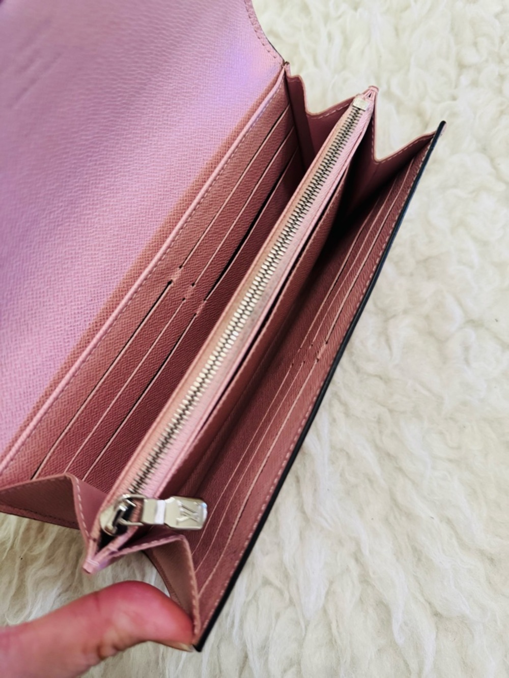 Louis Vuitton Epi Light Pink  Envelope Wallet - Picture 7 of 14